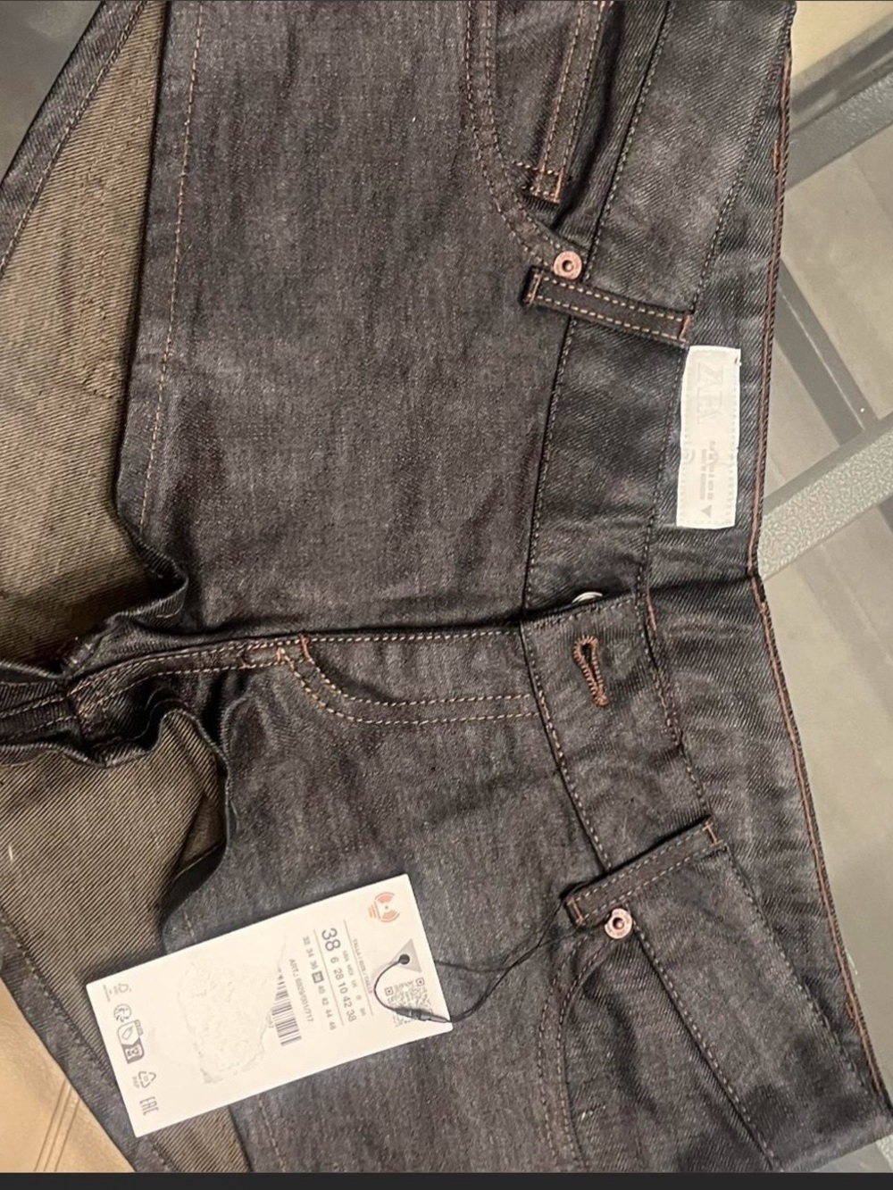 Zara Women's Slim Shorts - Black Denim
